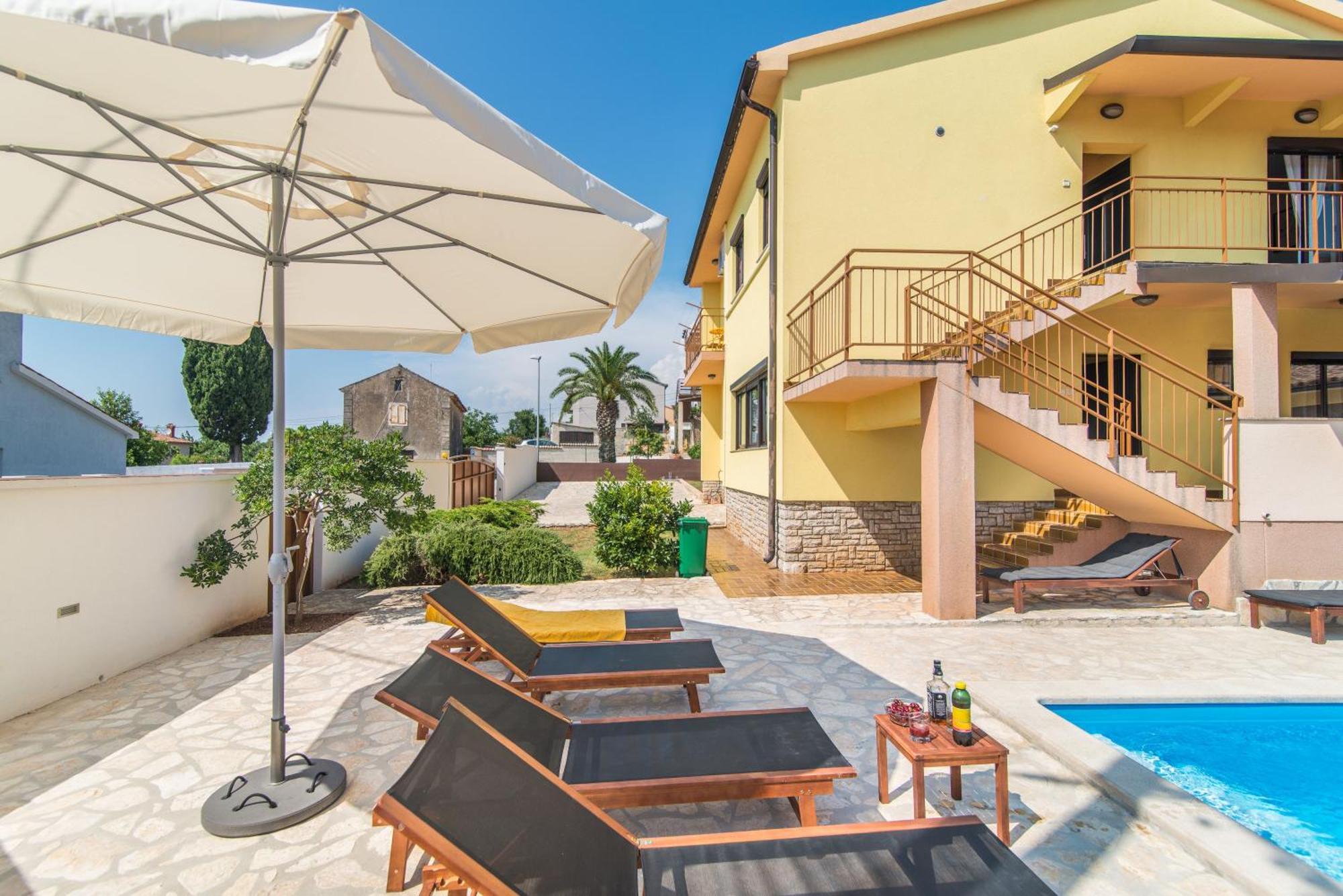 Ferienvilla Mit Pool In Vikendica