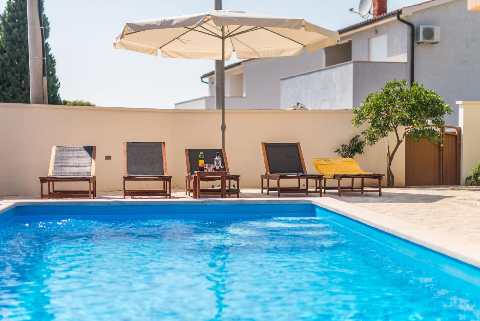 Ferienvilla Mit Pool In * Pula